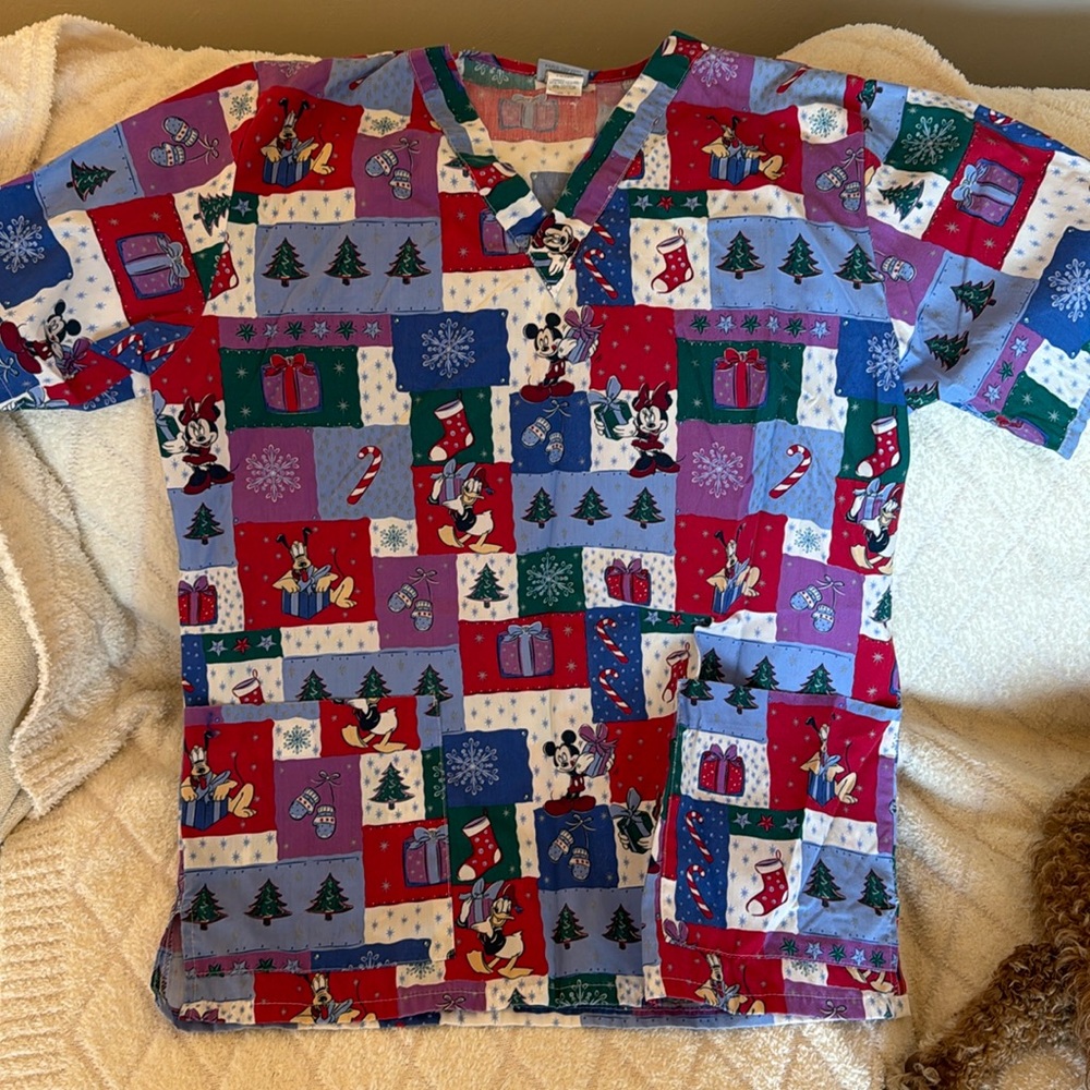 VINTAGE Disney Christmas scrub top